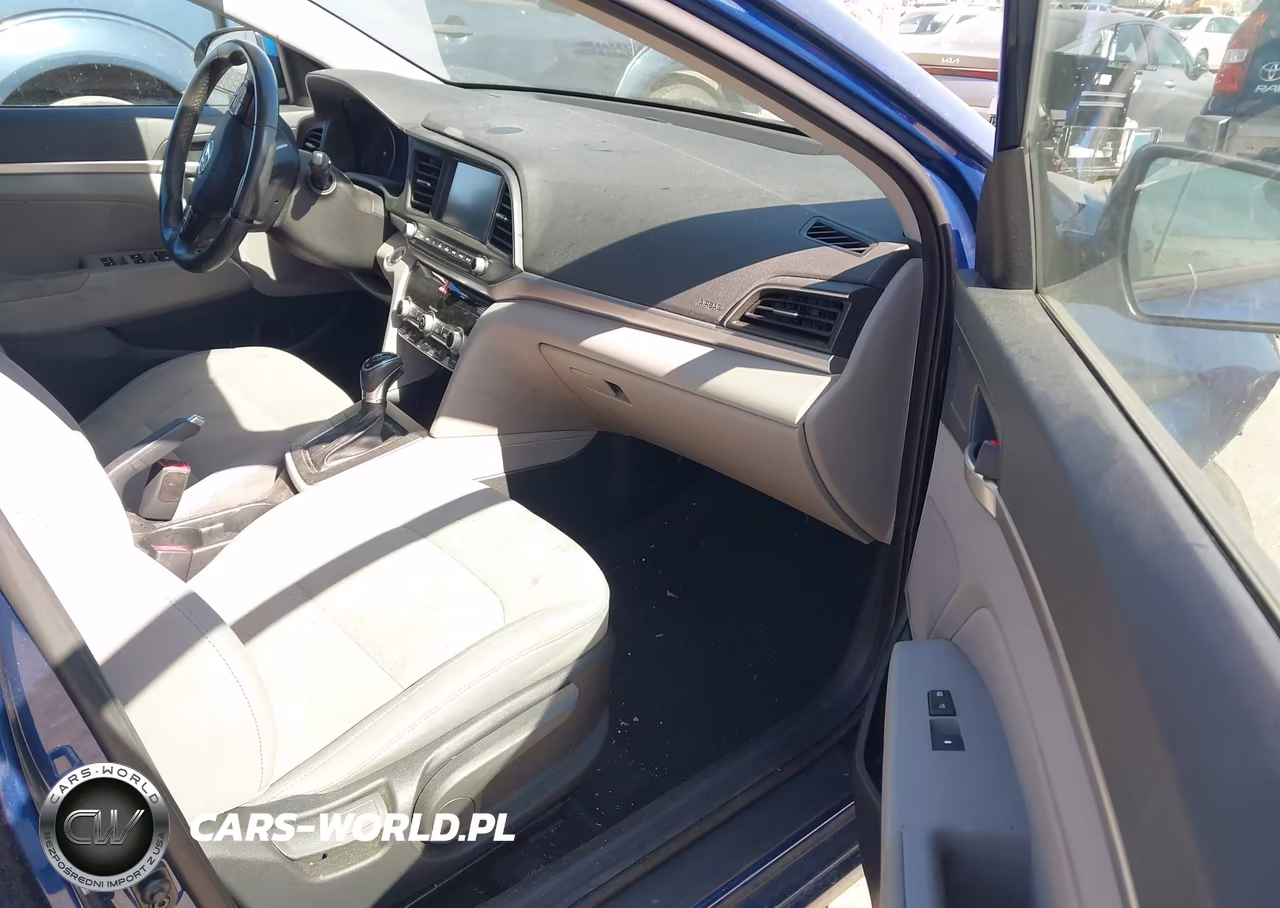 2019 Hyundai Elantra Value Edition VIN:5NPD84LF4KH480972 - 5