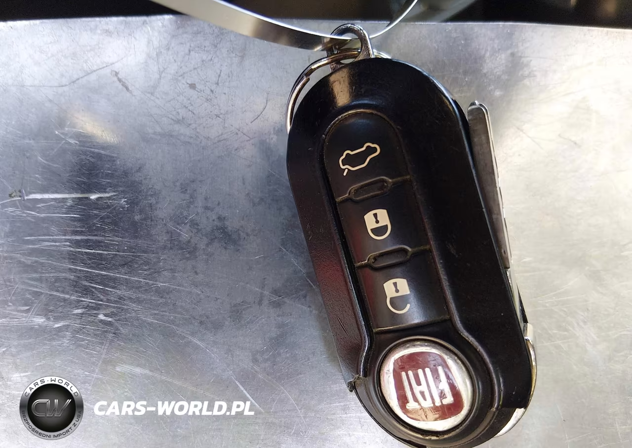 2015 Fiat 500L Lounge VIN:ZFBCFACHXFZ033386 - 11