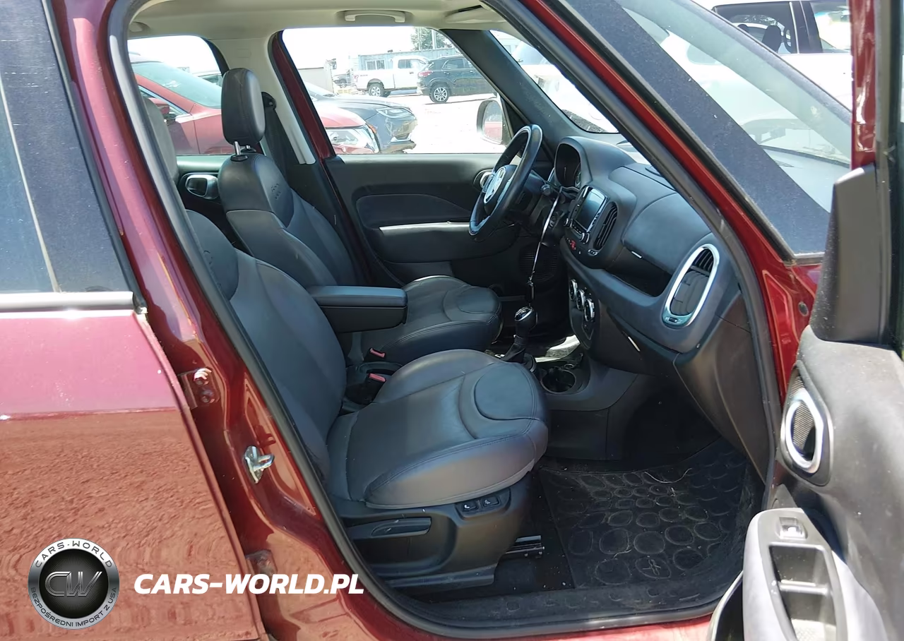 2015 Fiat 500L Lounge VIN:ZFBCFACHXFZ033386 - 5