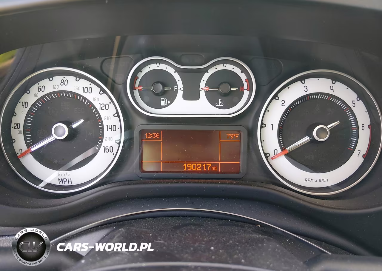 2015 Fiat 500L Lounge VIN:ZFBCFACHXFZ033386 - 7