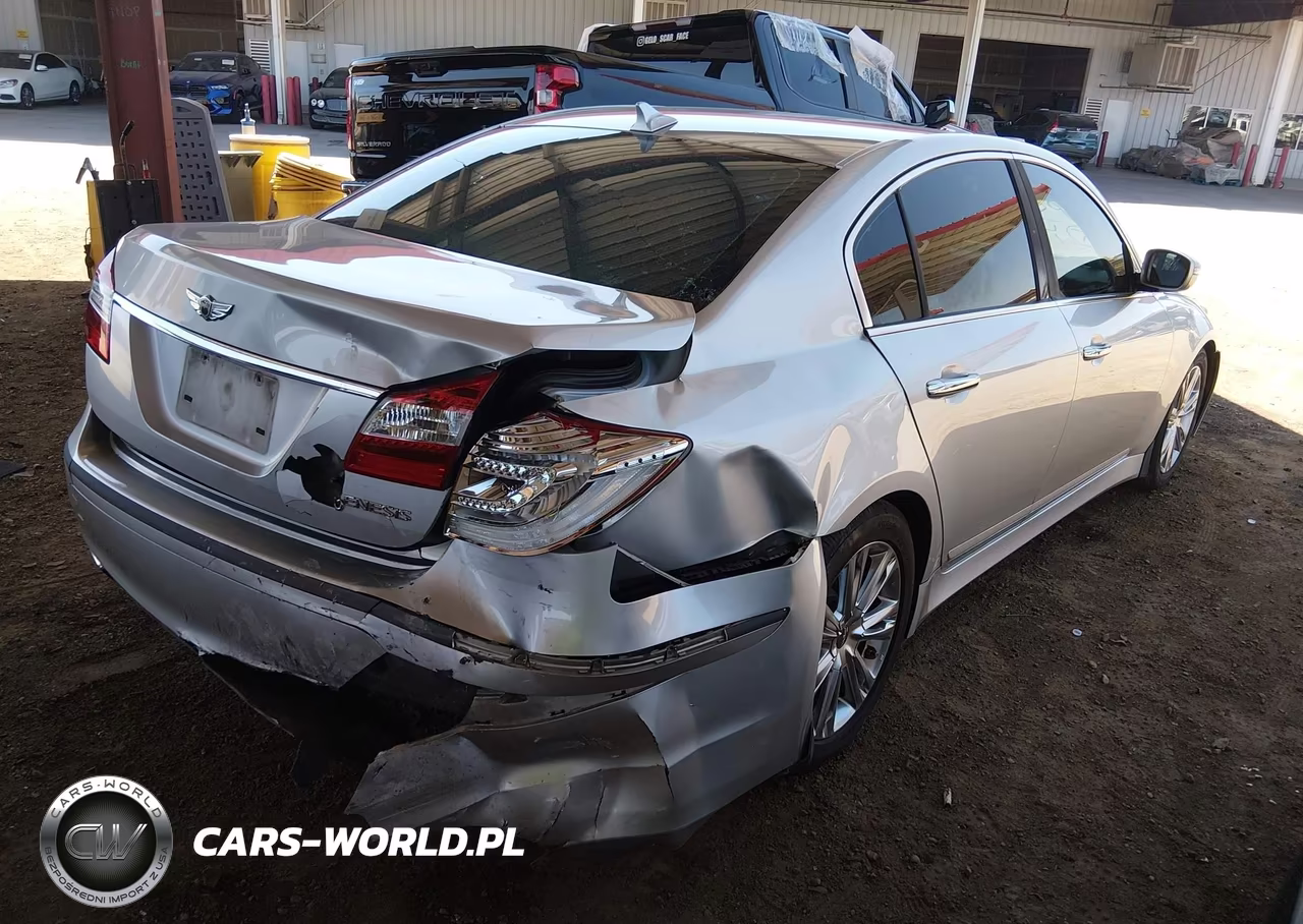 2012 Hyundai Genesis 3.8 VIN:KMHGC4DD7CU201929 - 4