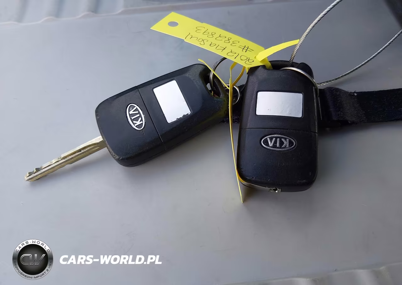 2012 Kia Soul + VIN:KNDJT2A62C7382893 - 11