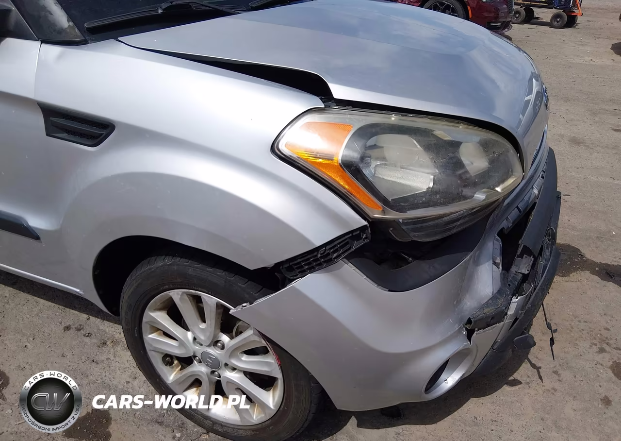 2012 Kia Soul + VIN:KNDJT2A62C7382893 - 6
