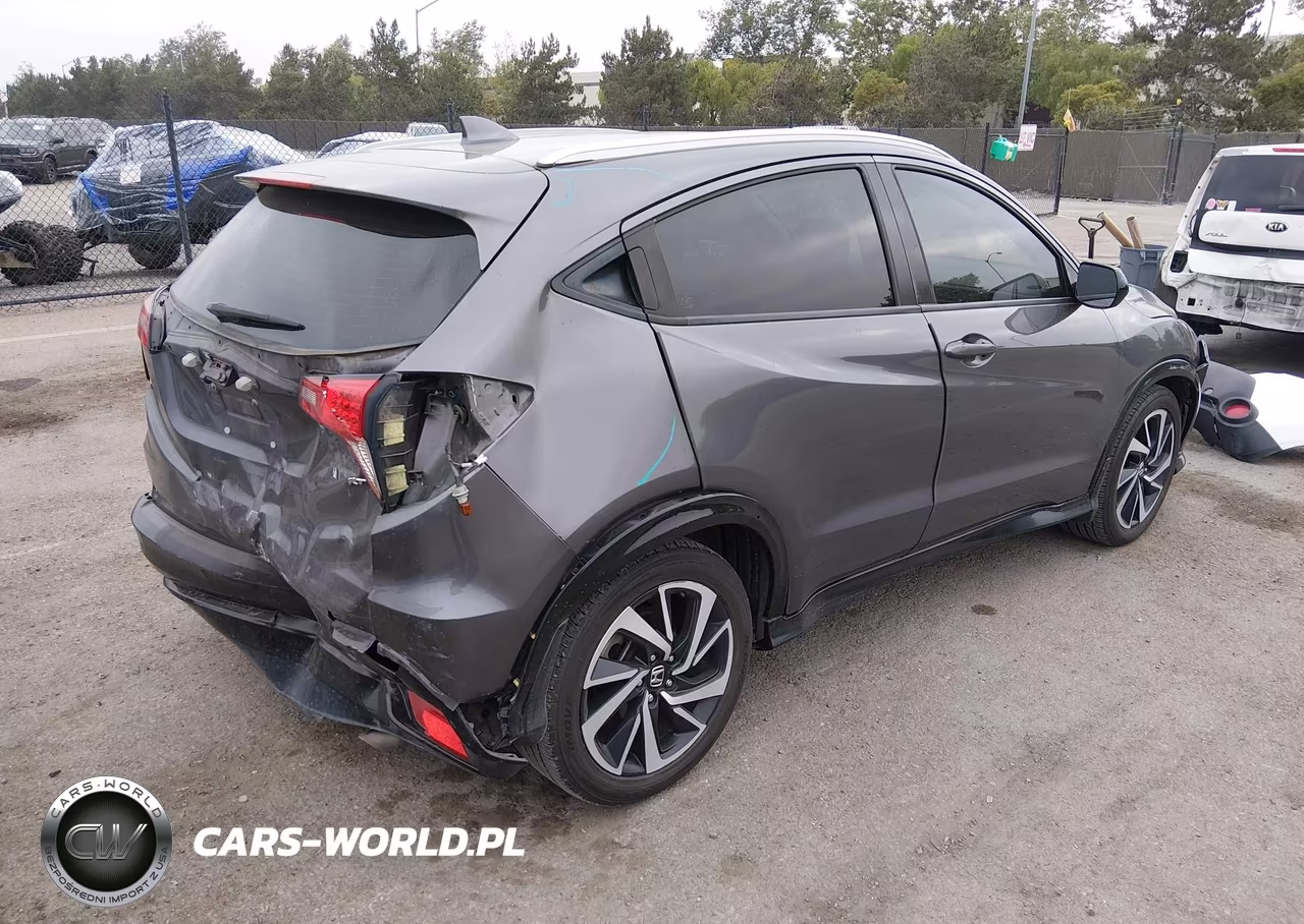 2019 Honda Hr-V Sport VIN:3CZRU5H19KG703885 - 4