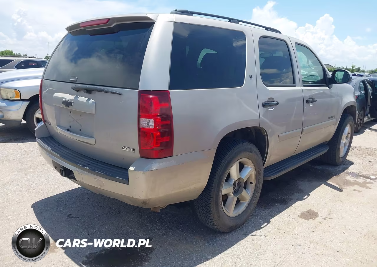 2008 Chevrolet Tahoe Lt VIN:1GNFC130X8J179888 - 4