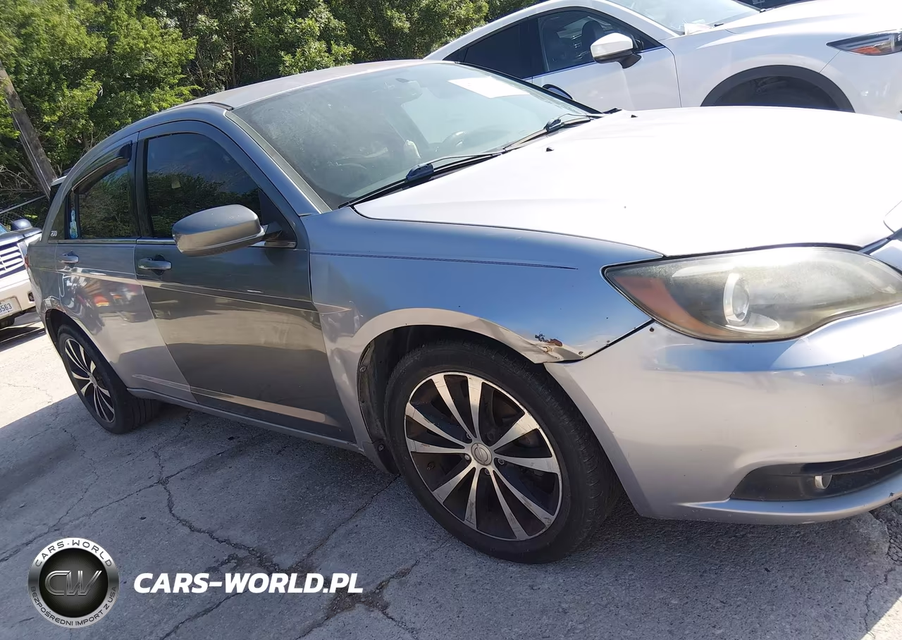 2014 Chrysler 200 Touring VIN:1C3CCBBBXEN107800 - 13