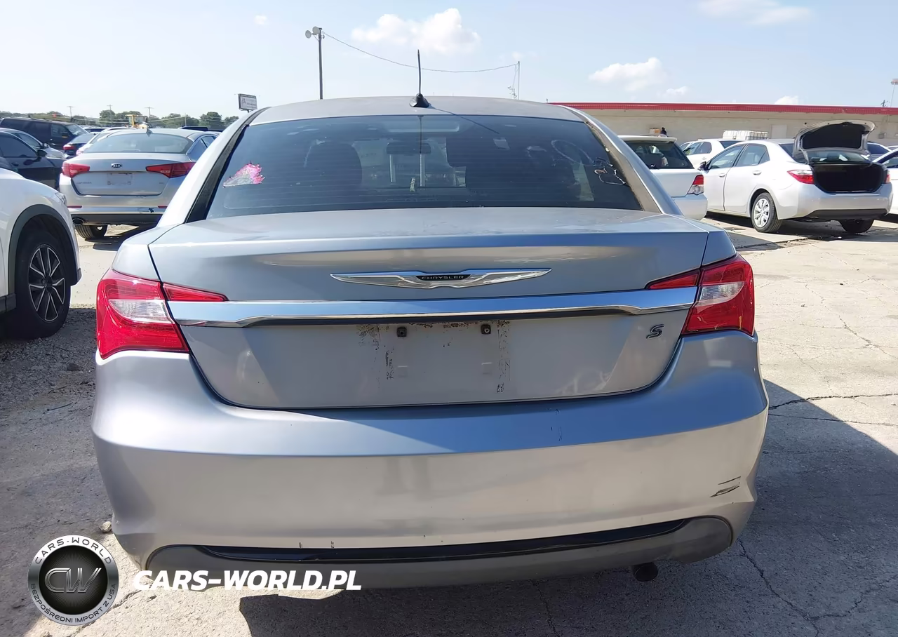 2014 Chrysler 200 Touring VIN:1C3CCBBBXEN107800 - 16