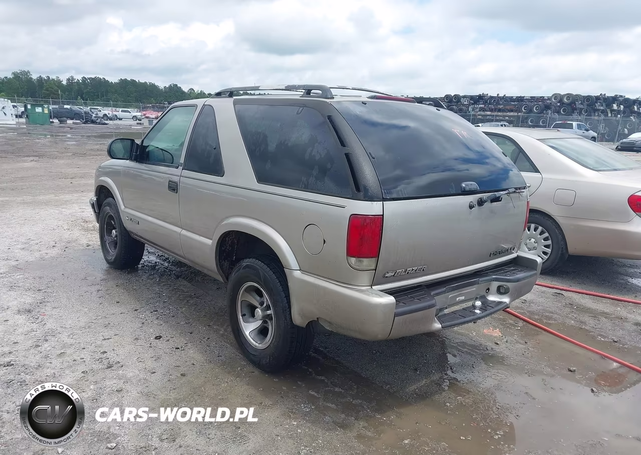 2001 Chevrolet Blazer Ls VIN:1GNCS18W31K148369 - 3