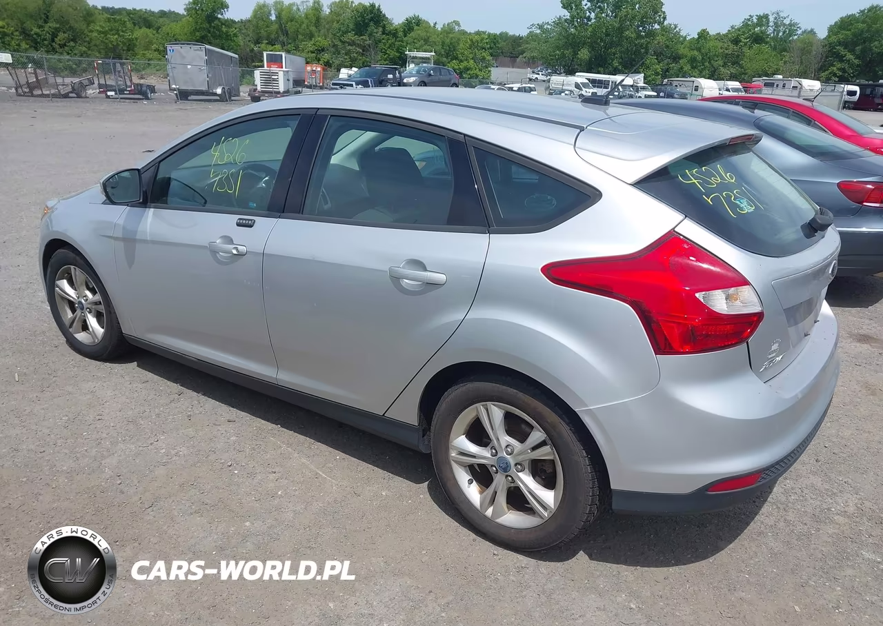 2012 Ford Focus Se VIN:1FAHP3K2XCL462735 - 3