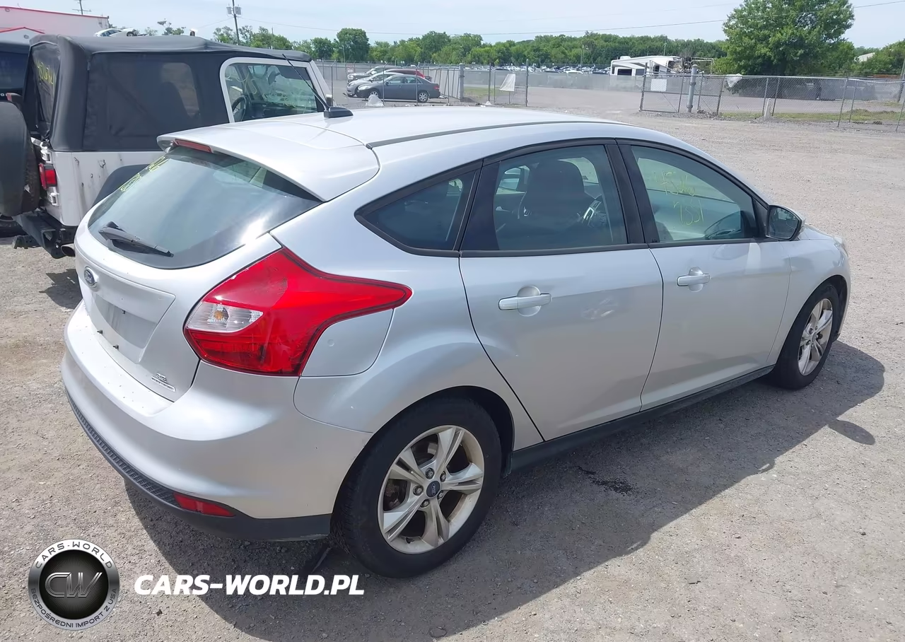 2012 Ford Focus Se VIN:1FAHP3K2XCL462735 - 4