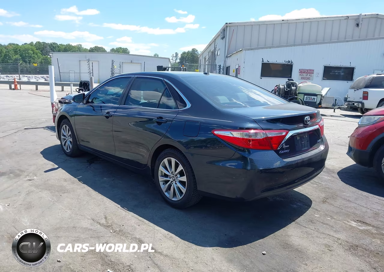 2017 Toyota Camry Xle VIN:4T1BF1FK9HU759400 - 3
