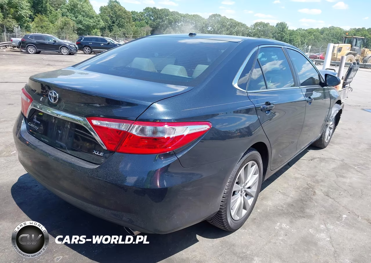 2017 Toyota Camry Xle VIN:4T1BF1FK9HU759400 - 4
