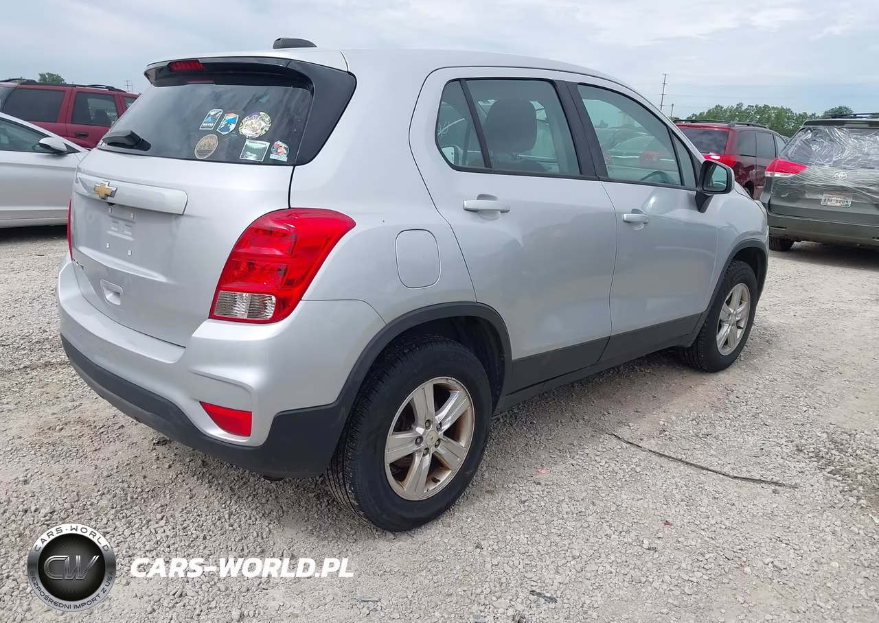 2017 Chevrolet Trax Ls VIN:3GNCJNSB7HL239878 - 4