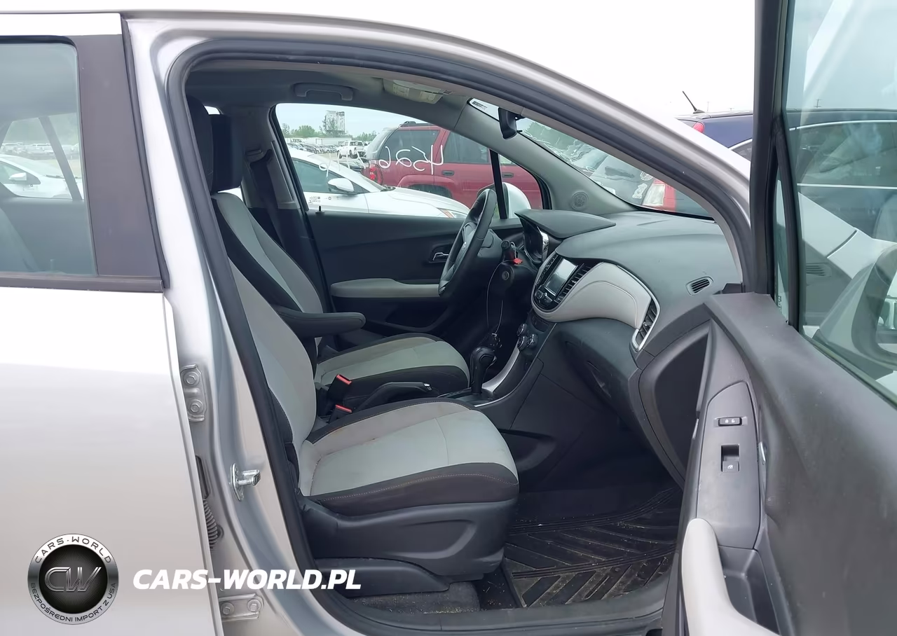 2017 Chevrolet Trax Ls VIN:3GNCJNSB7HL239878 - 5