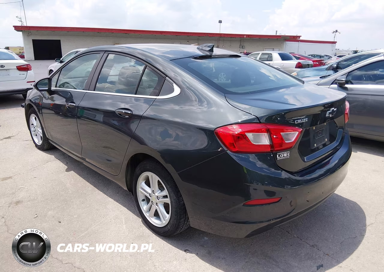 2018 Chevrolet Cruze Lt Auto VIN:1G1BE5SM1J7195650 - 3