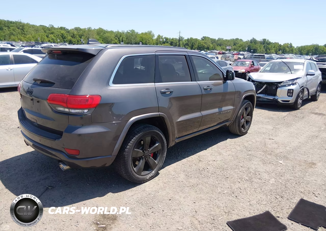2015 Jeep Grand Cherokee Altitude VIN:1C4RJFAG3FC747053 - 4