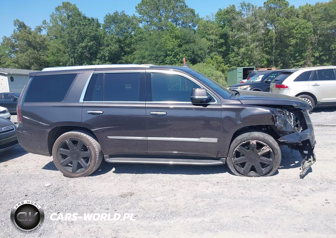 2018 Cadillac Escalade Luxury VIN:1GYS3BKJ1JR373931 - 13