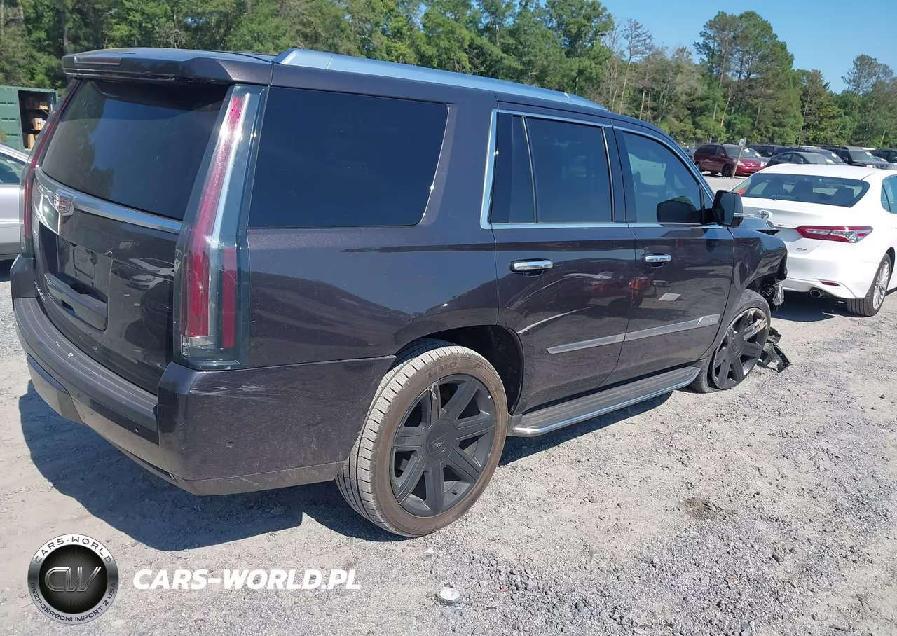 2018 Cadillac Escalade Luxury VIN:1GYS3BKJ1JR373931 - 4