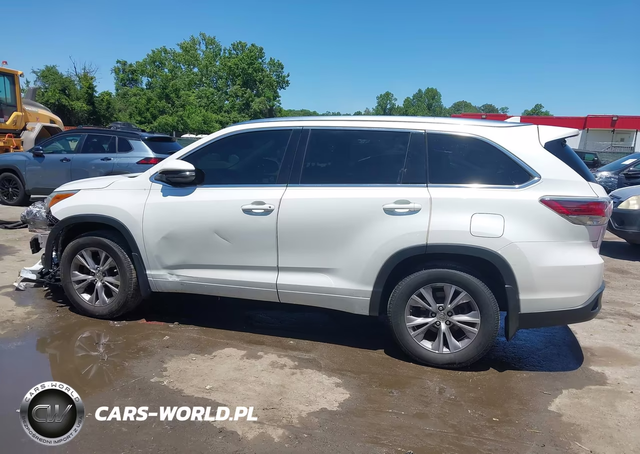 2015 Toyota Highlander Xle V6 VIN:5TDJKRFH7FS169552 - 14