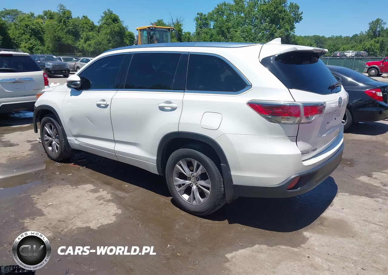 2015 Toyota Highlander Xle V6 VIN:5TDJKRFH7FS169552 - 3