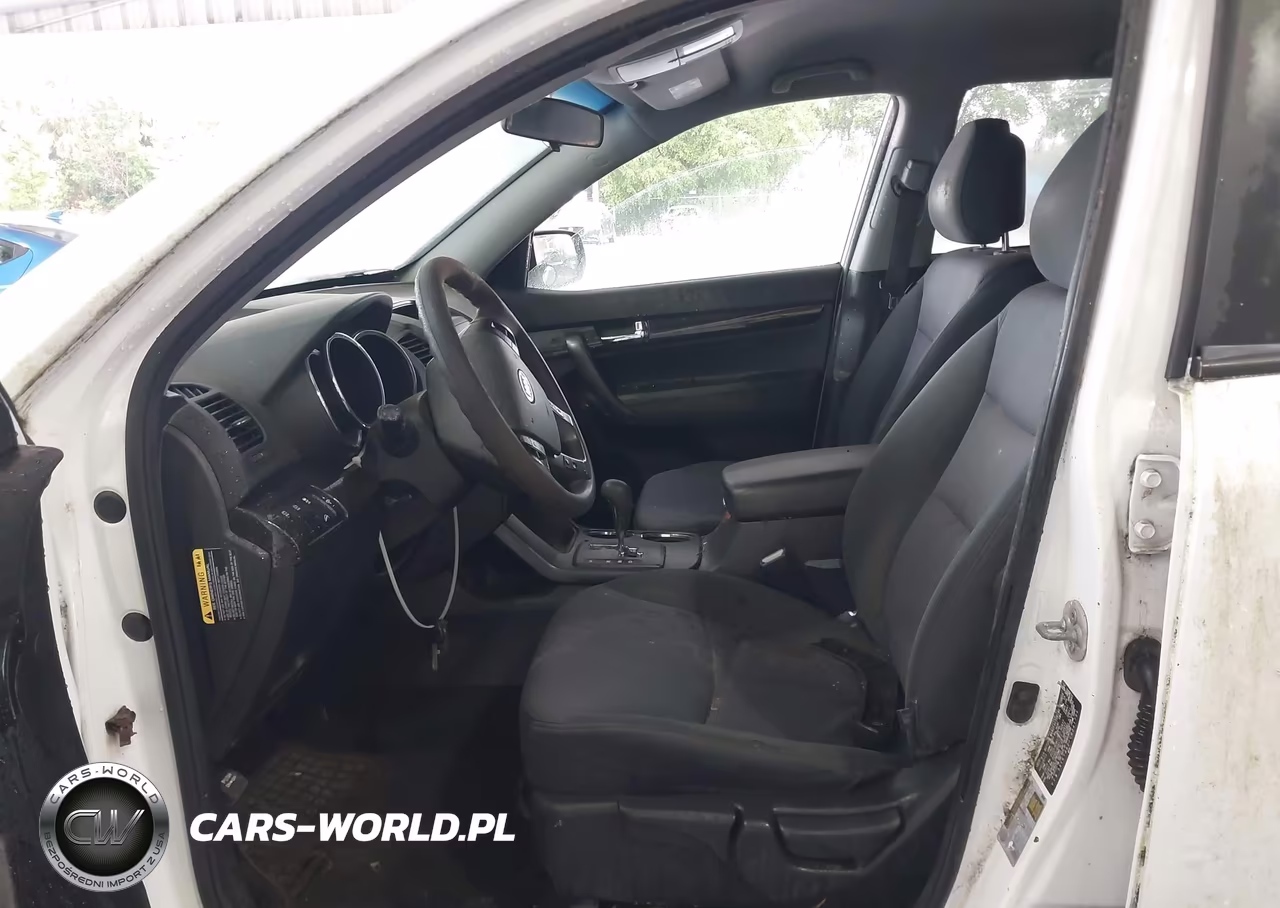 2012 Kia Sorento Lx V6 VIN:5XYKT4A25CG241784 - 5
