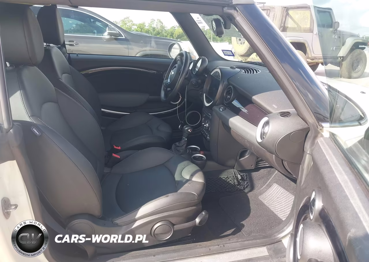 2011 Mini Cooper S VIN:WMWZP3C52BT249085 - 5