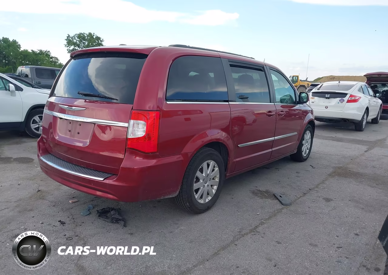 2015 Chrysler Town & Country Touring VIN:2C4RC1BGXFR636860 - 4