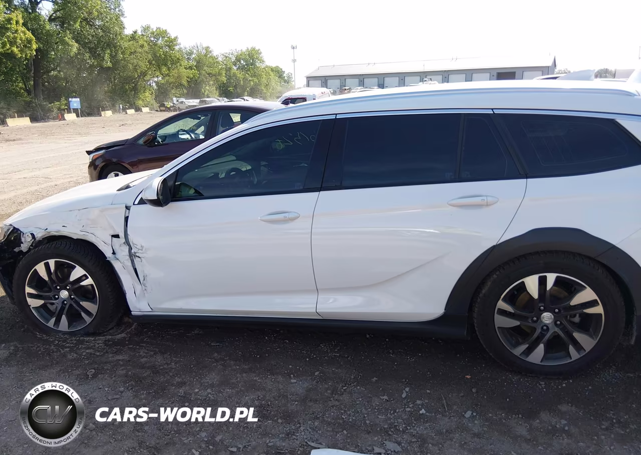 2018 Buick Regal Tourx Preferred VIN:W04GU8SX4J1078606 - 14