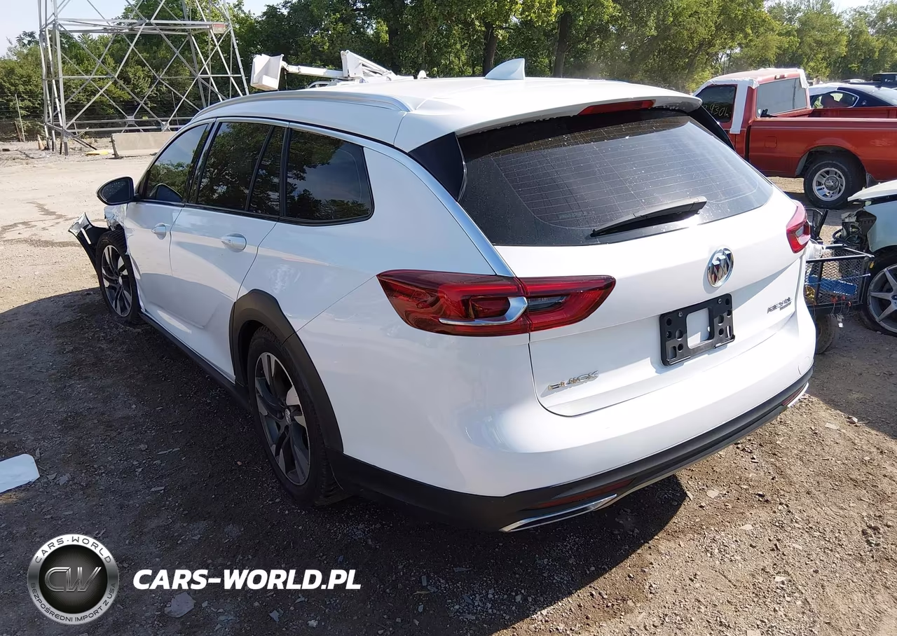 2018 Buick Regal Tourx Preferred VIN:W04GU8SX4J1078606 - 3
