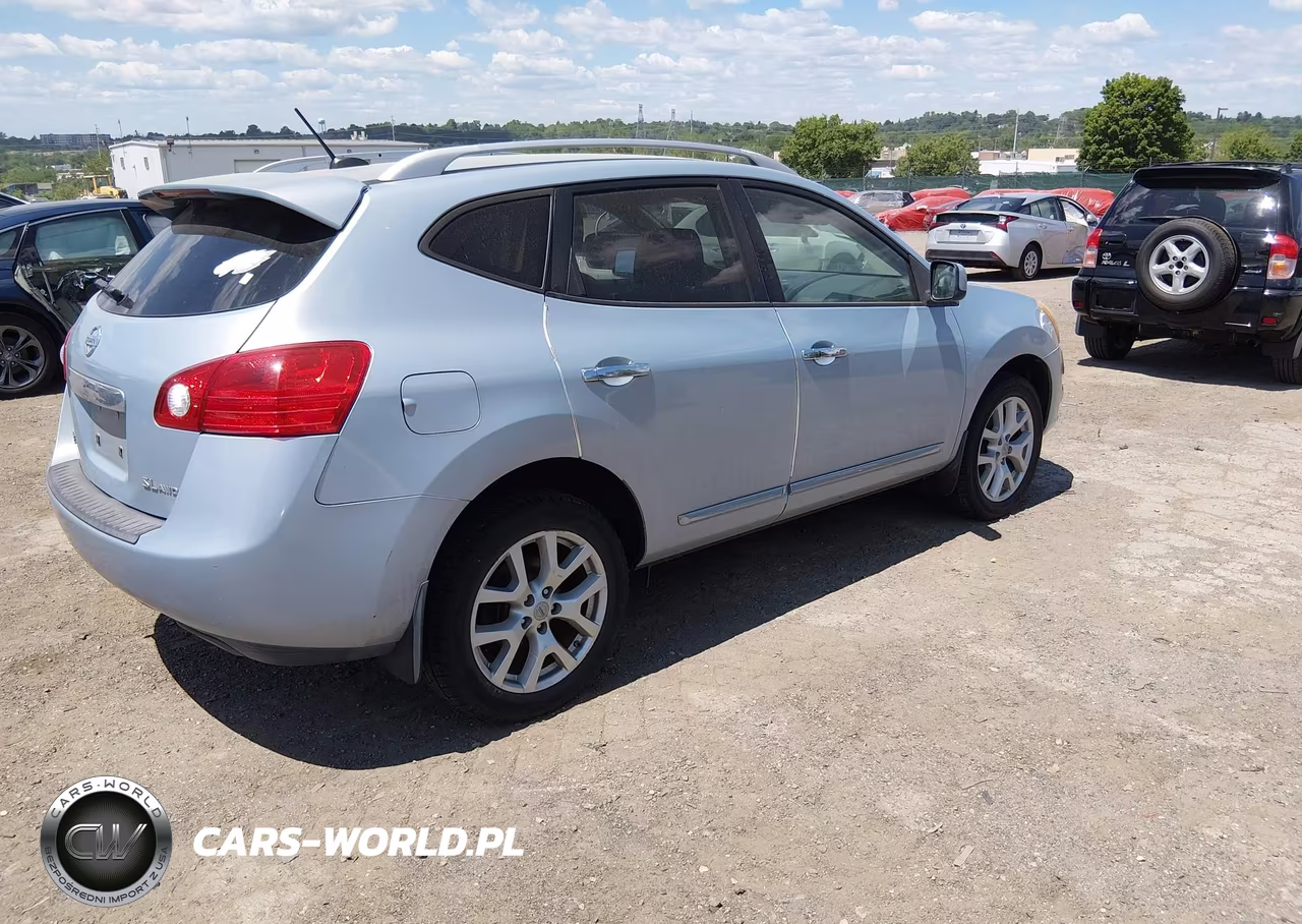 2011 Nissan Rogue Sv VIN:JN8AS5MV6BW252289 - 4