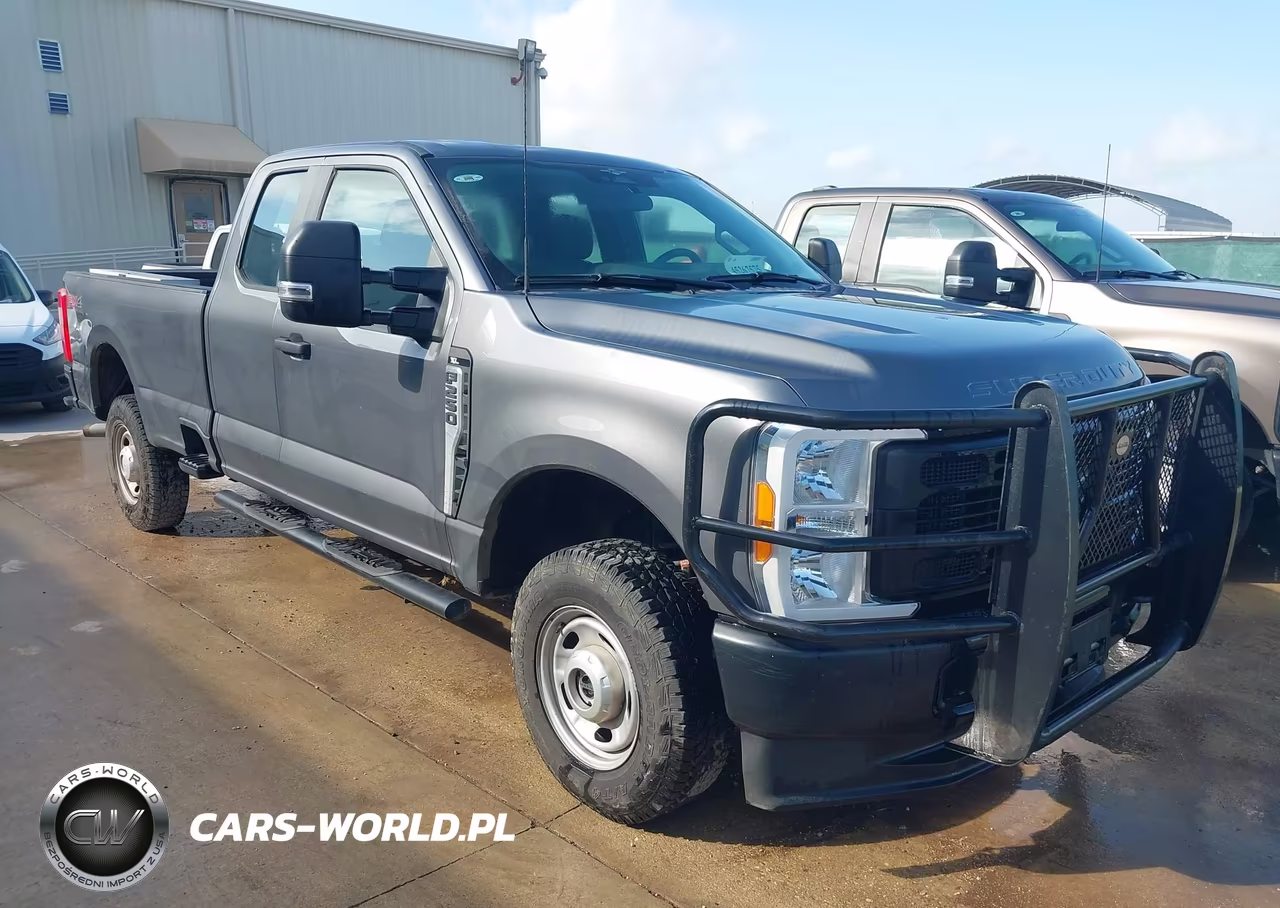 2023 Ford F-250 Xl – zdjęcie 1 z 17