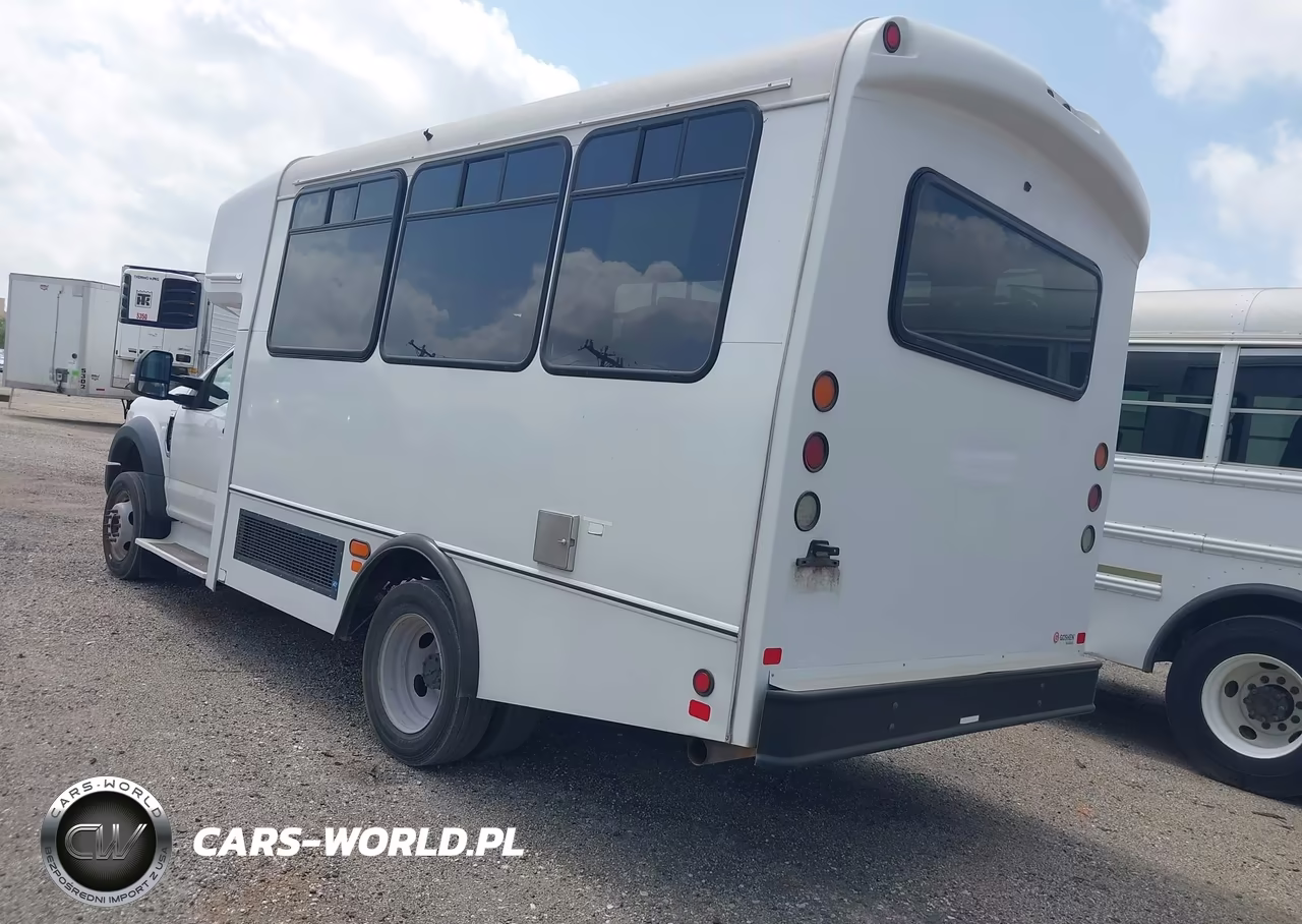 2017 Ford F-450 Chassis Xl VIN:1FDAF4GY2HEE59269 - 3