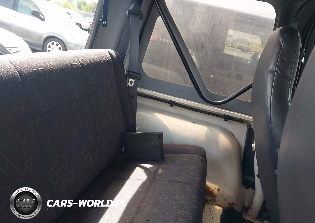 2002 Jeep Wrangler X VIN:1J4FA39S42P756609 - 8
