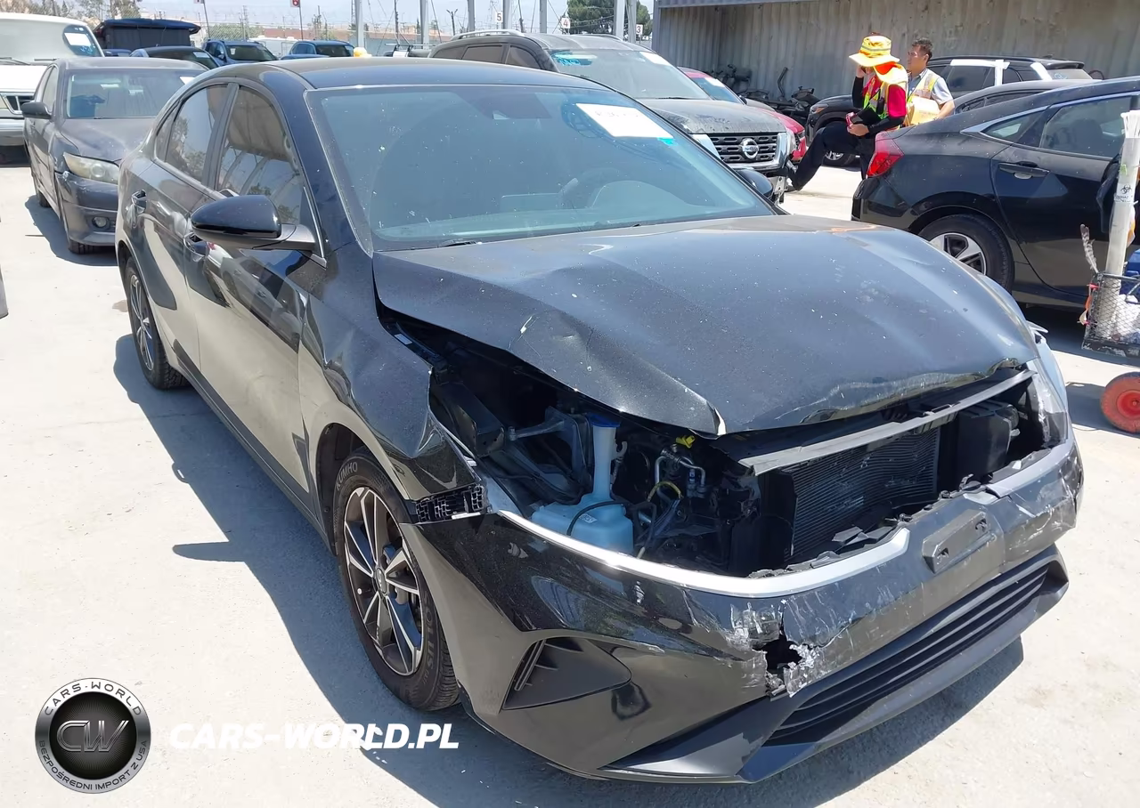 2023 Kia Forte Lxs – zdjęcie 1 z 19