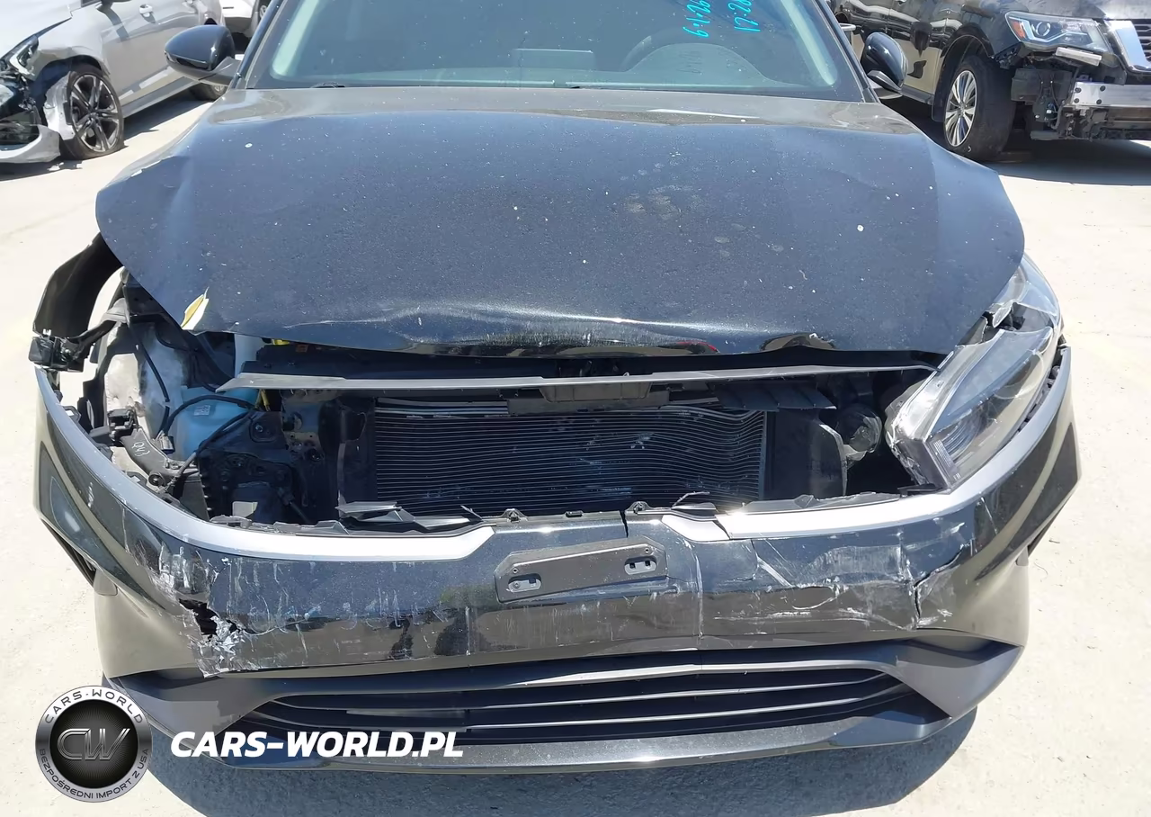 2023 Kia Forte Lxs VIN:3KPF24AD0PE570661 - 19