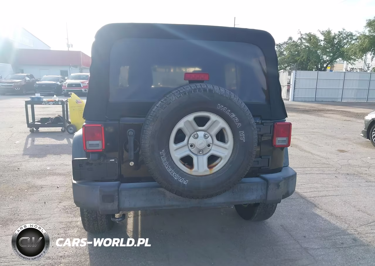2011 Jeep Wrangler Unlimited Sport VIN:1J4BA3H14BL532206 - 16