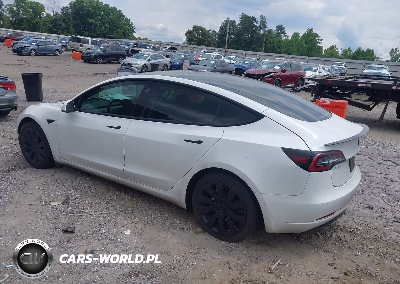 2021 Tesla Model 3 Standard Range Plus Rear-Wheel Drive VIN:5YJ3E1EA5MF955518 - 3