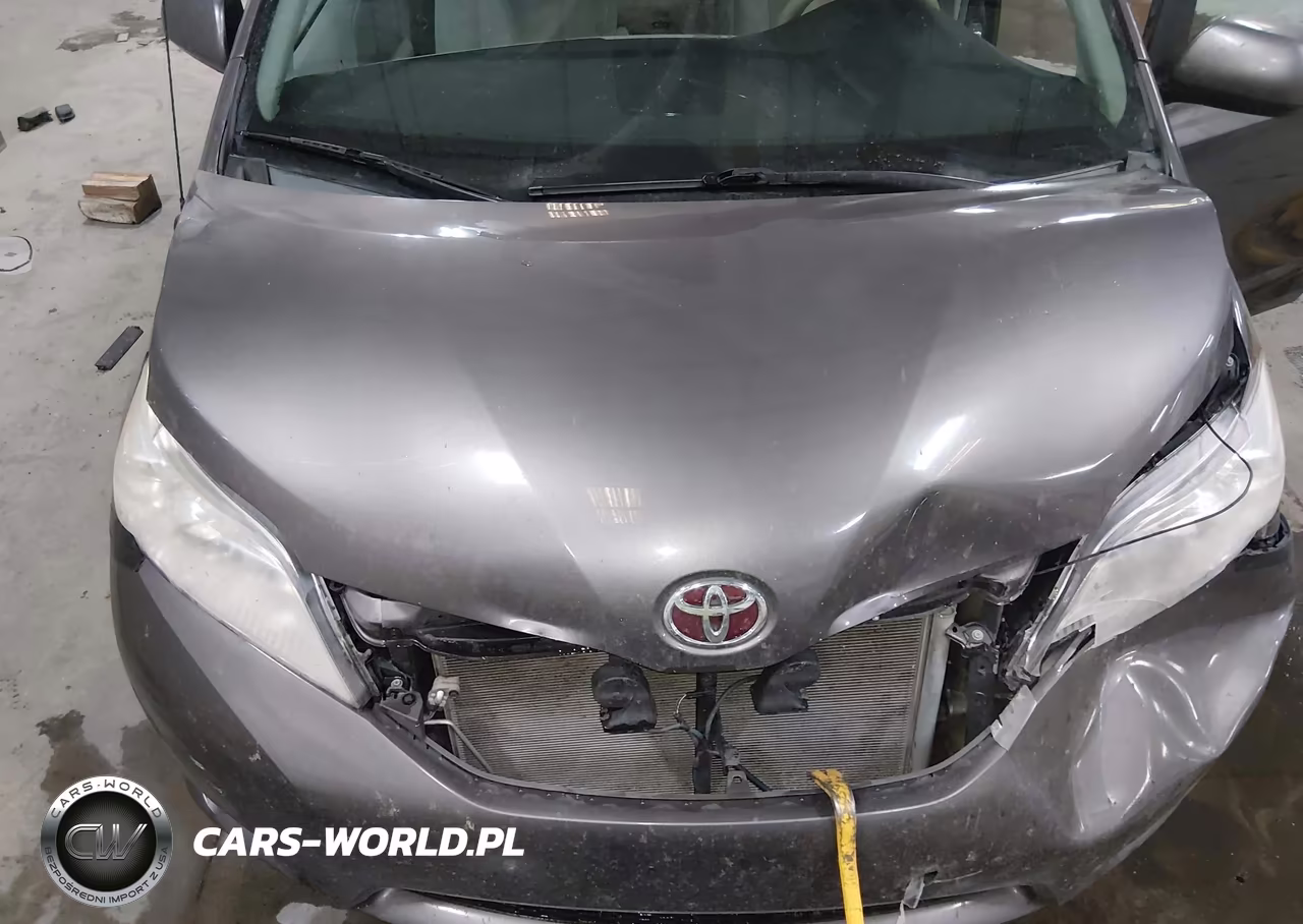 2012 Toyota Sienna Le V6 8 Passenger VIN:5TDKK3DC1CS221925 - 10