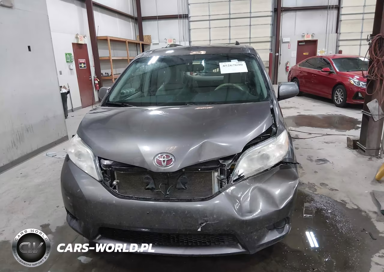 2012 Toyota Sienna Le V6 8 Passenger VIN:5TDKK3DC1CS221925 - 12