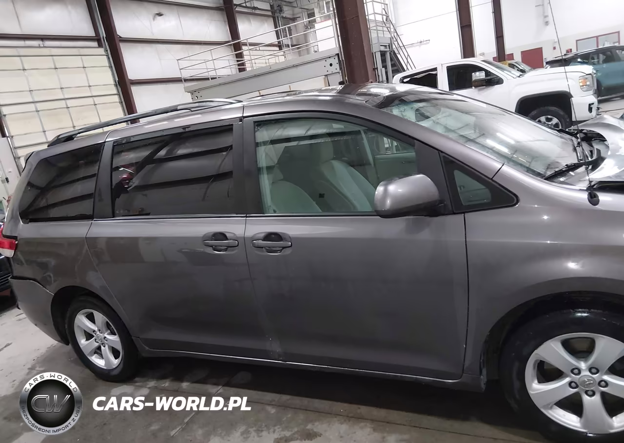 2012 Toyota Sienna Le V6 8 Passenger VIN:5TDKK3DC1CS221925 - 13