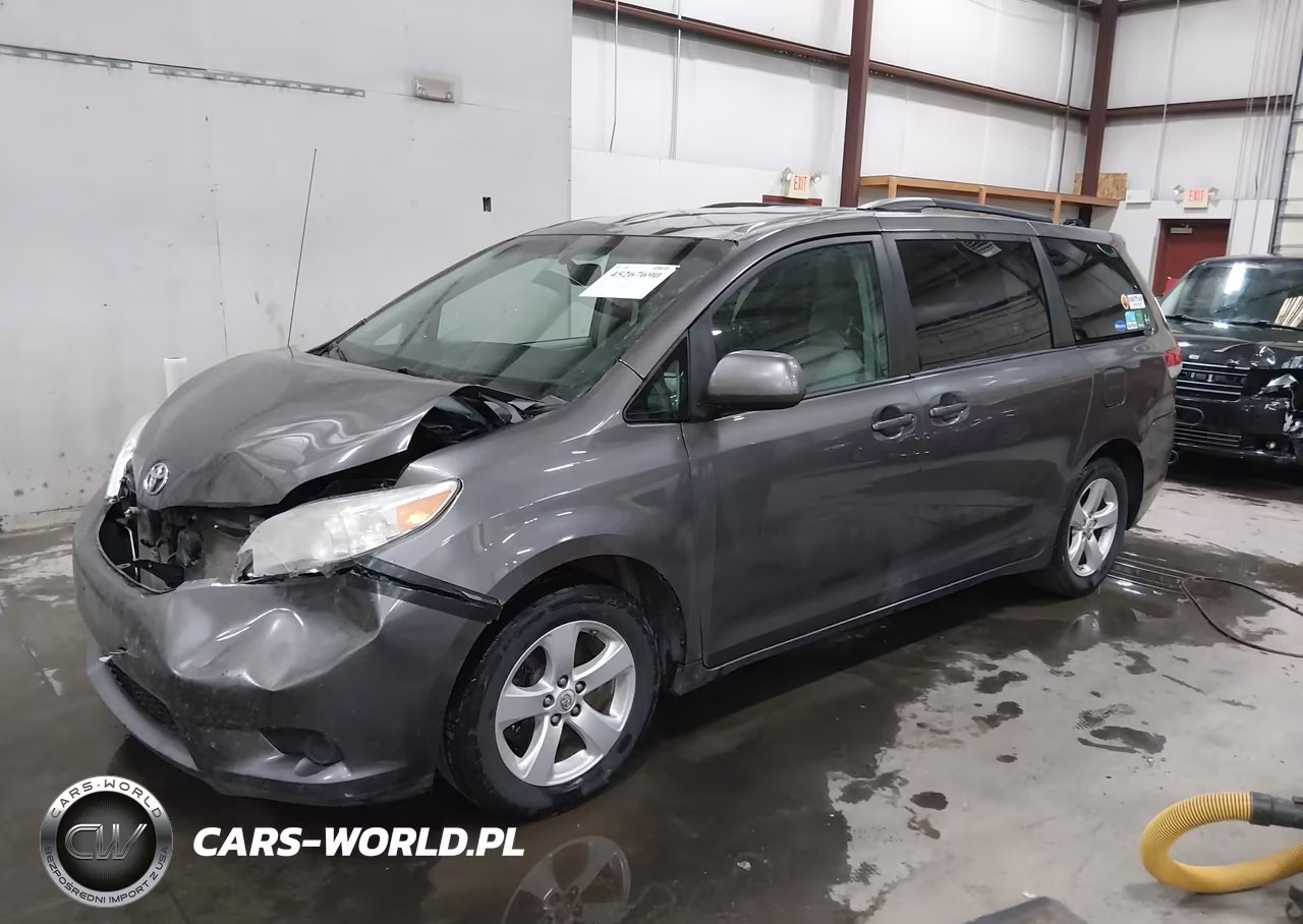 2012 Toyota Sienna Le V6 8 Passenger VIN:5TDKK3DC1CS221925 - 2