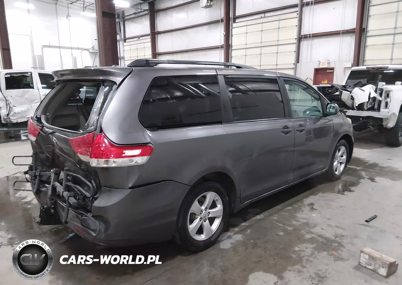 2012 Toyota Sienna Le V6 8 Passenger VIN:5TDKK3DC1CS221925 - 4