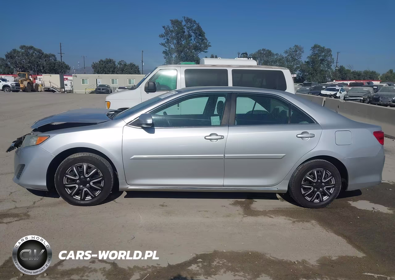 2013 Toyota Camry Le VIN:4T1BF1FK2DU708928 - 14