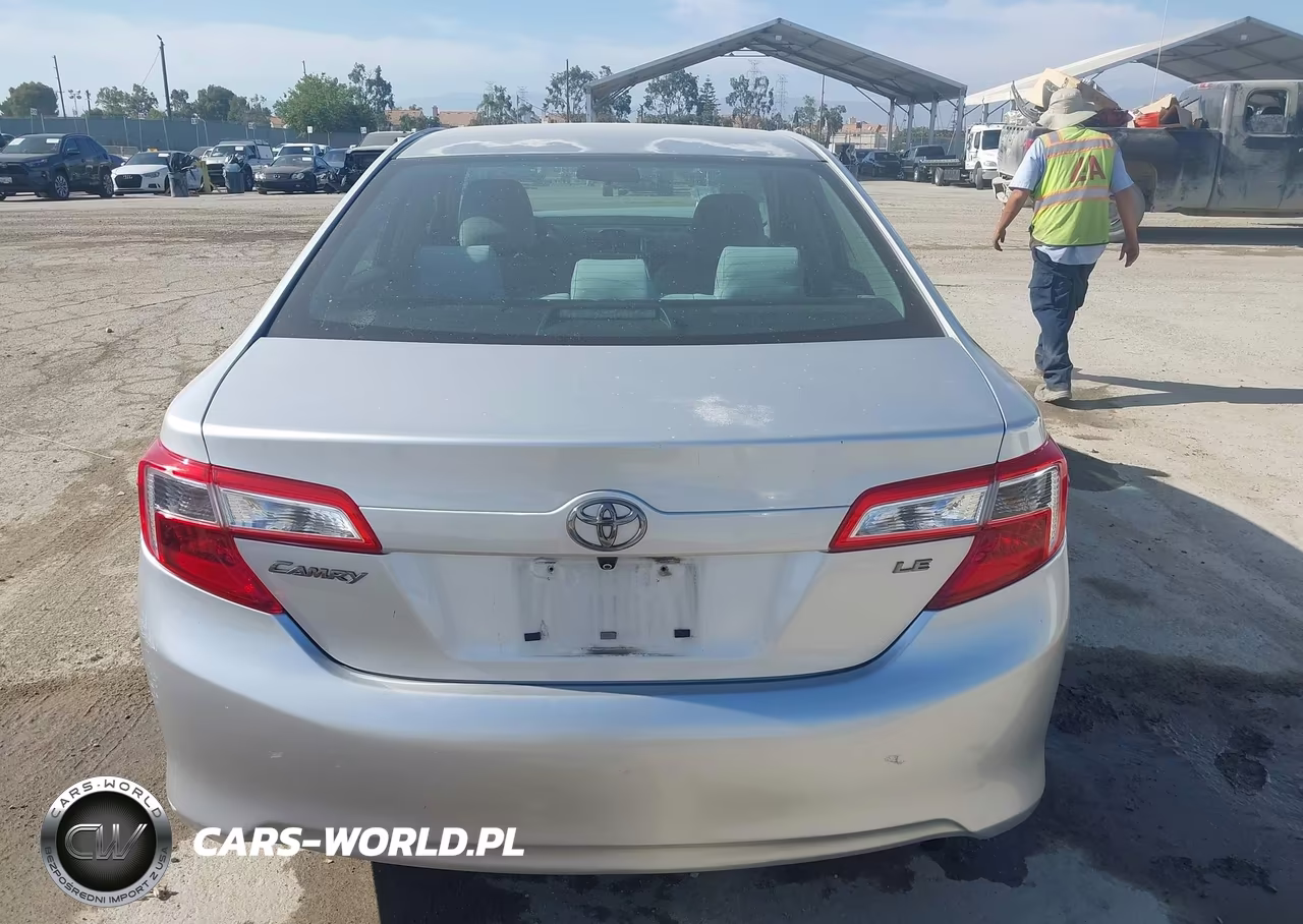 2013 Toyota Camry Le VIN:4T1BF1FK2DU708928 - 16