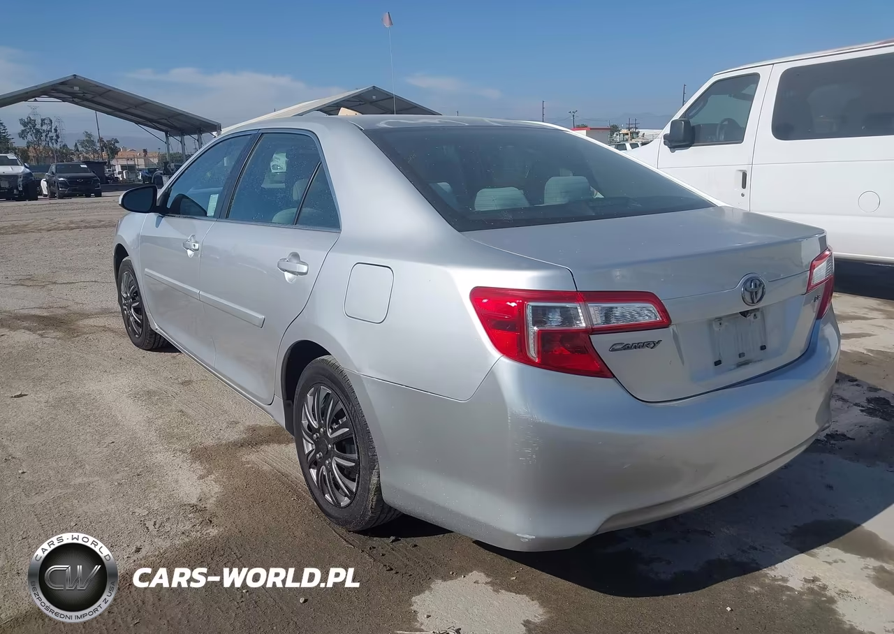 2013 Toyota Camry Le VIN:4T1BF1FK2DU708928 - 3