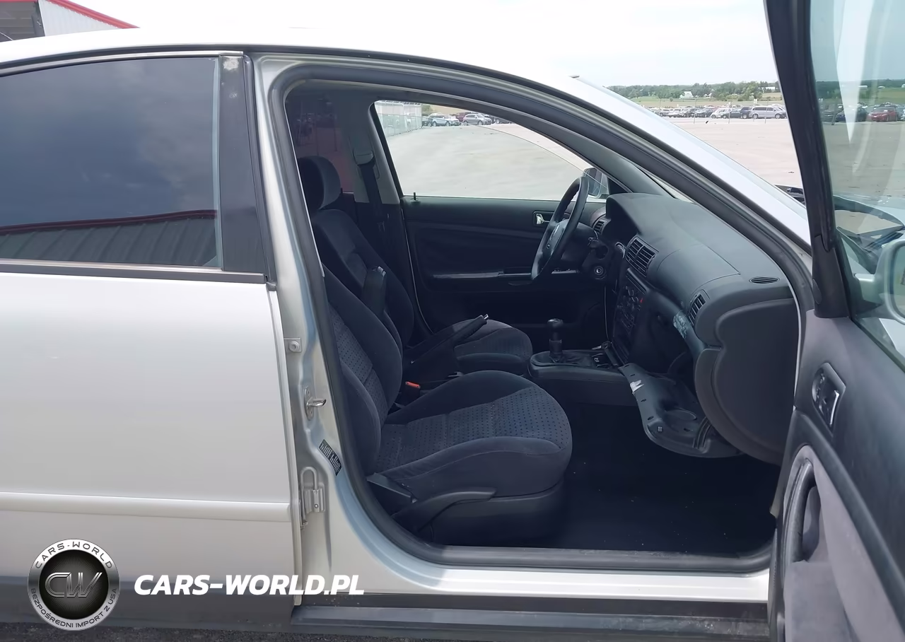 1999 Volkswagen Passat Gls VIN:WVWMA63B1XE424685 - 5