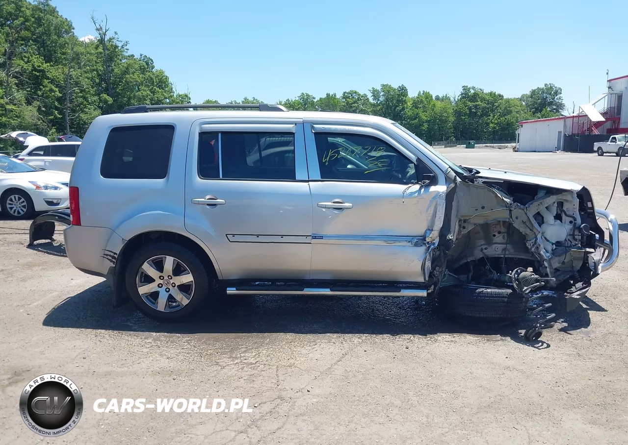 2015 Honda Pilot Touring VIN:5FNYF4H93FB051207 - 14