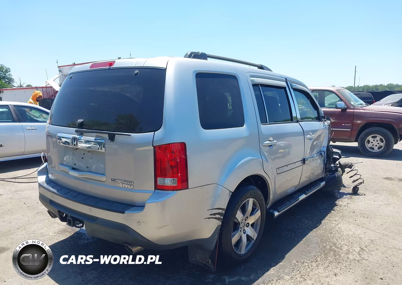 2015 Honda Pilot Touring VIN:5FNYF4H93FB051207 - 4