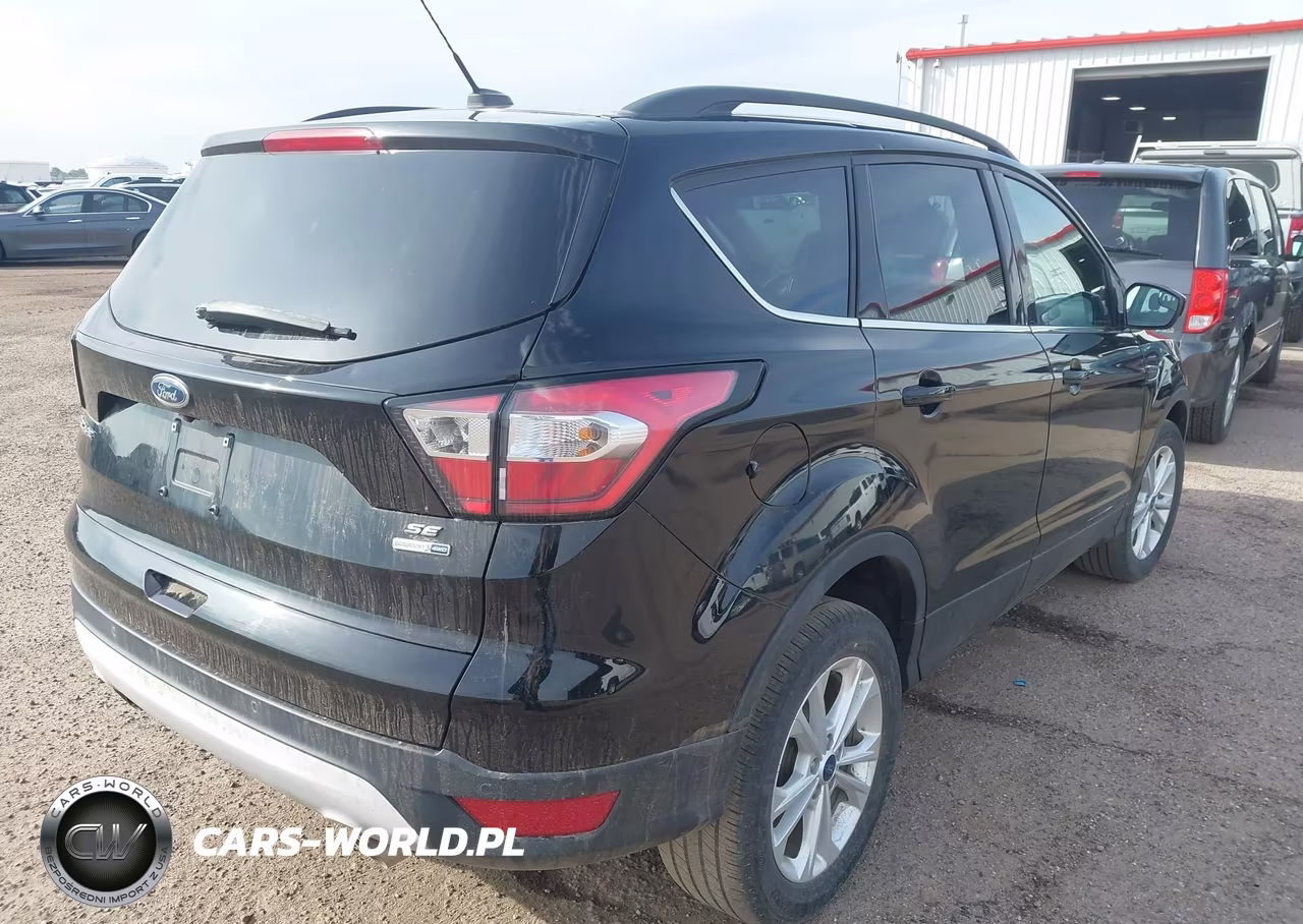 2018 Ford Escape Se VIN:1FMCU9GD5JUD08852 - 4