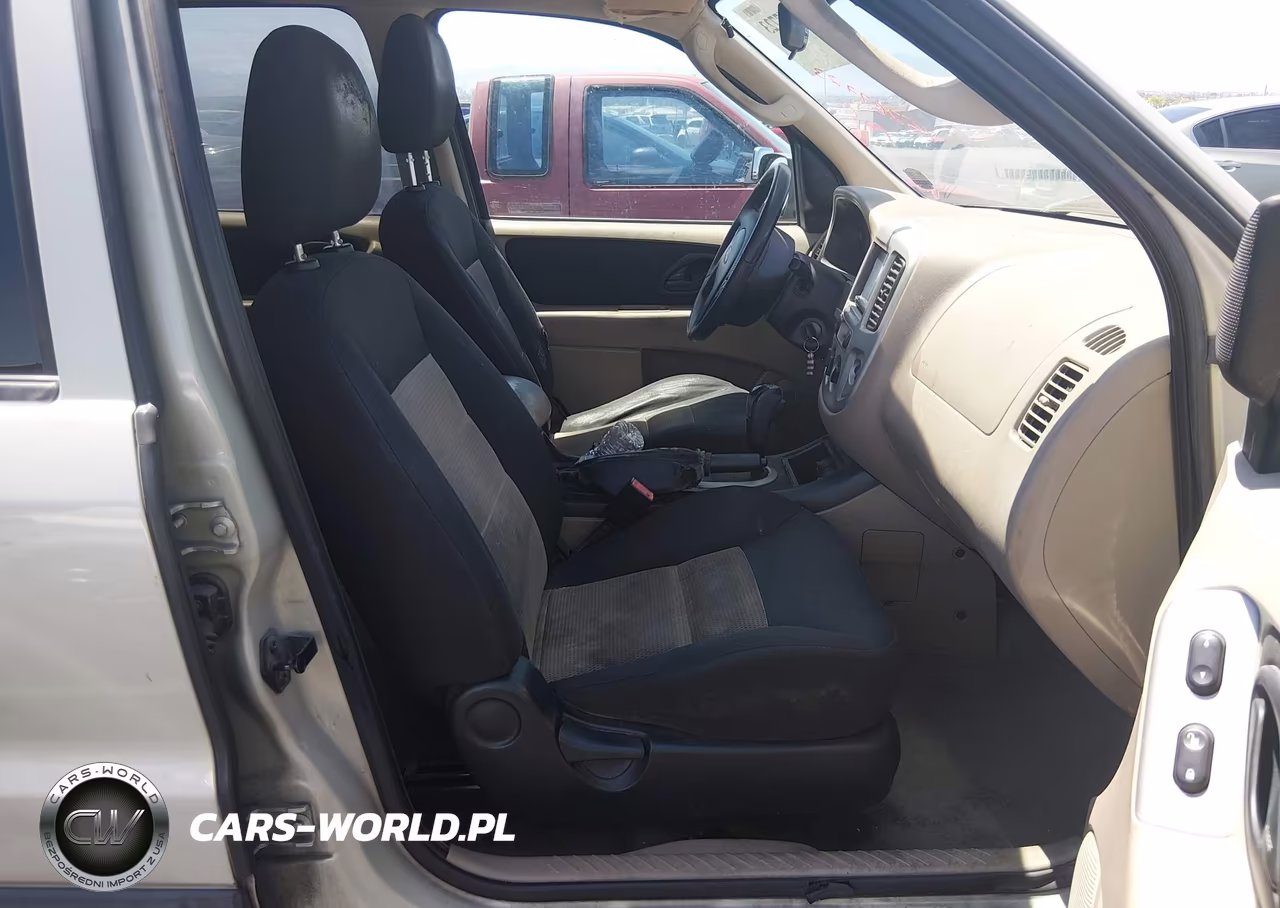2005 Ford Escape Xlt VIN:1FMYU03175KB30246 - 5